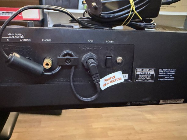 Roland Fa 08