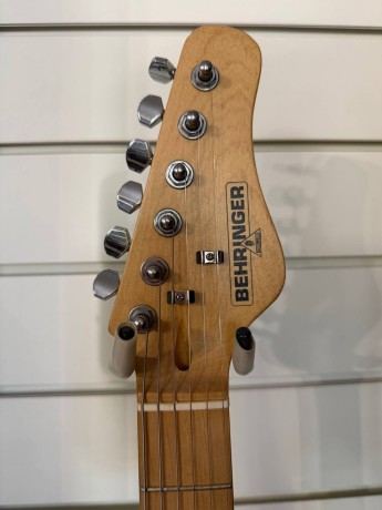 Behringer Stratocaster