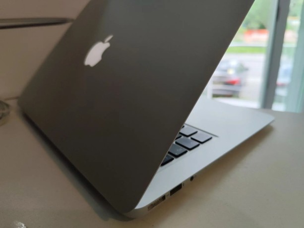 Apple Macbook Air 13 2013