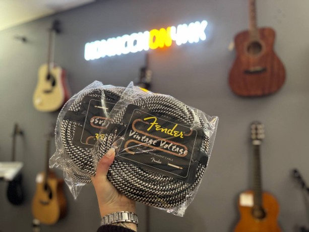 Гитарный кабель Fender Jack-Jack 6.3Mm 15M