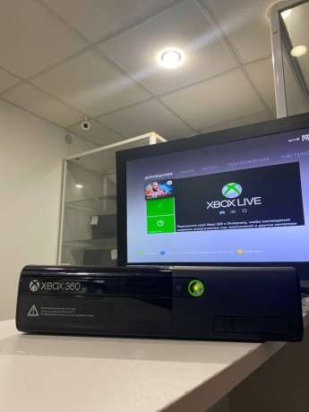 Microsoft Xbox 360 E