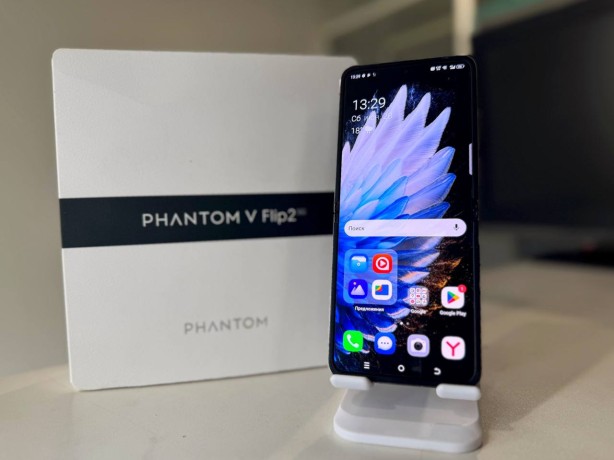 Tecno Phantom V Flip 2