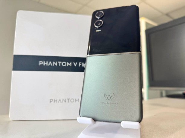 Tecno Phantom V Flip 2
