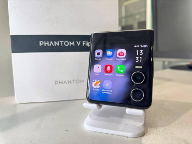Tecno Phantom V Flip 2