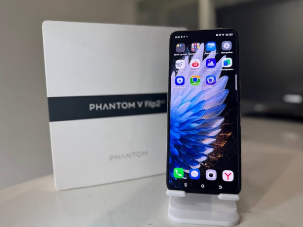 Tecno Phantom V Flip 2