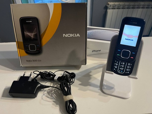 Nokia 3600 Slide