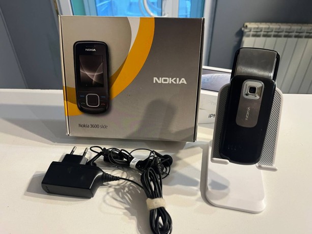 Nokia 3600 Slide
