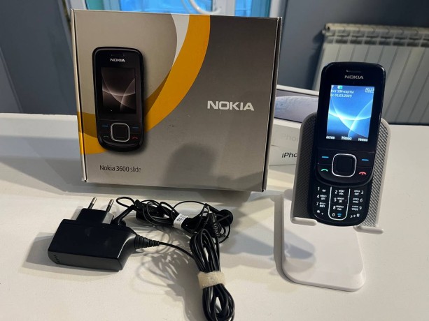 Nokia 3600 Slide