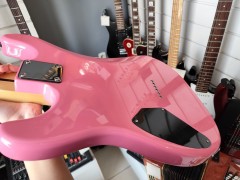 Fender Squier Hello Kitty