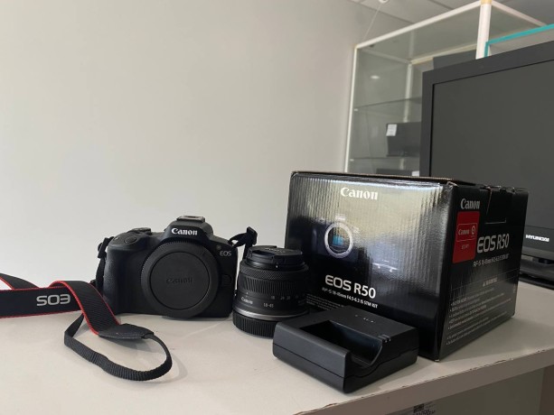 Canon Eos R50 Kit Rf-S 18-45Mm Is Stm