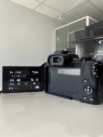 Canon Eos R50 Kit Rf-S 18-45Mm Is Stm