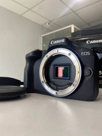 Canon Eos R50 Kit Rf-S 18-45Mm Is Stm