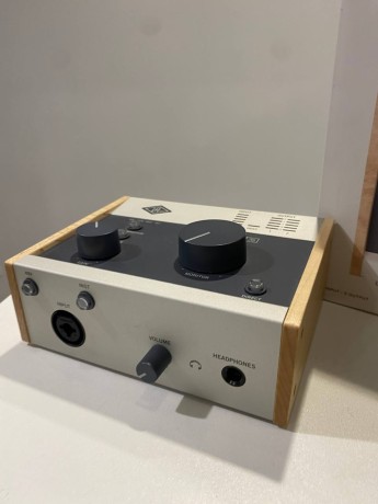 Universal Audio Volt 176