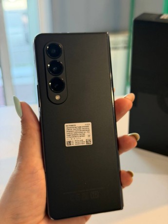 Samsung Galaxy Z Fold 4