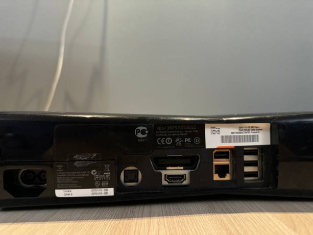 Microsoft Xbox 360 S