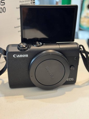 Canon Eos M200