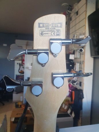 Ibanez Gsr200