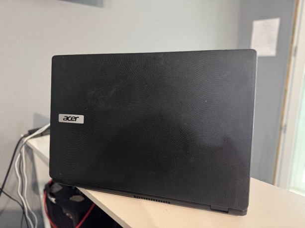 Acer Aspire Es1