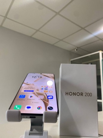 Honor 200
