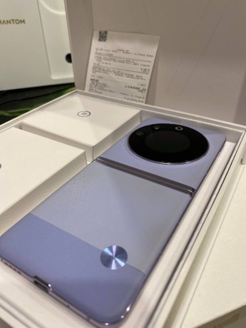 Tecno Phantom V Flip