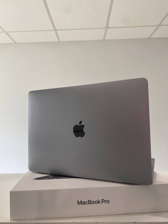 Apple Macbook Pro 13 (2 Thunderbolt) 2019