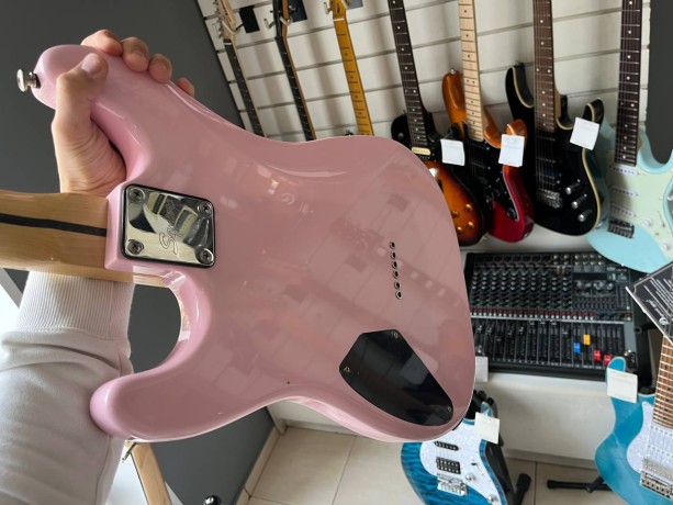 Fender Squier Hello Kitty (Copy)