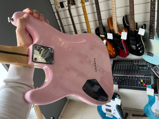 Fender Squier Hello Kitty (Copy)