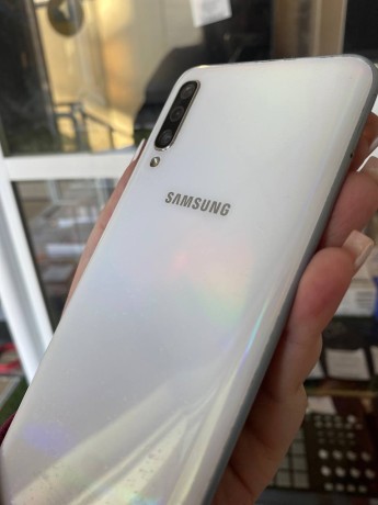 Samsung Galaxy A50