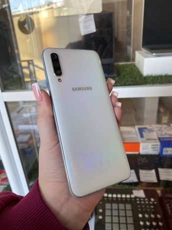 Samsung Galaxy A50