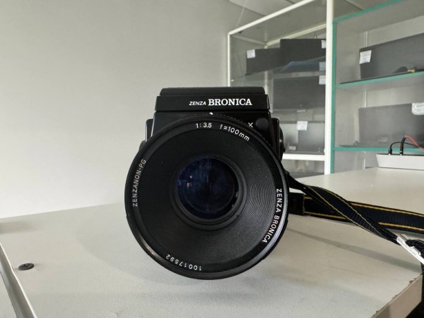 Zenza Bronica Gs-1
