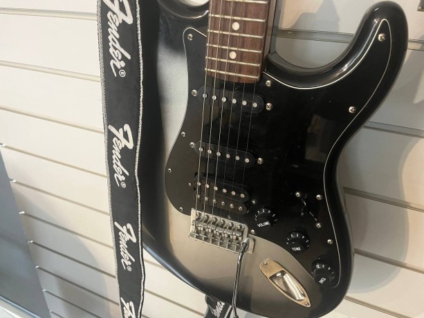 Fender Modern Player Stratocaster Hss Rw Sb