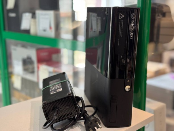 Microsoft Xbox 360 E