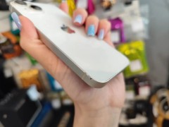 Apple iPhone 14