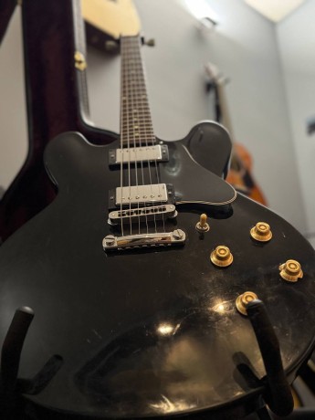 Gibson Memphis Es-335 Custom Shop "No F-Holes"