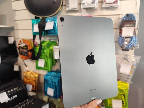 Apple iPad Air 11 (2022)