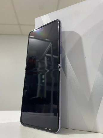 Tecno Phantom V Flip