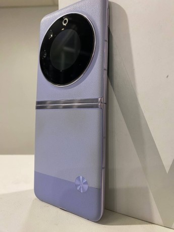 Tecno Phantom V Flip