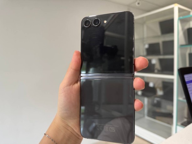 Samsung Galaxy Z Flip5