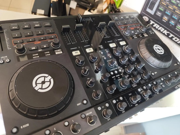 Native Instruments Traktor S4 Mk1