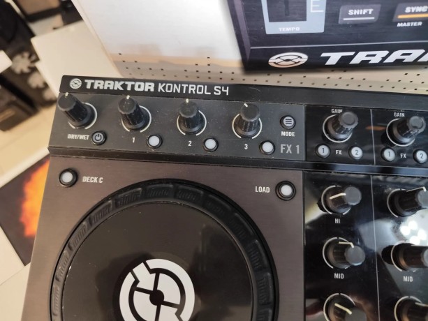 Native Instruments Traktor S4 Mk1